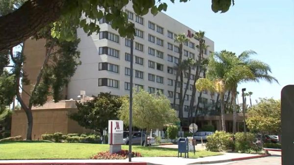 Punonjësi i hotelit parandalon një tjetër sulm masiv me armë në SHBA