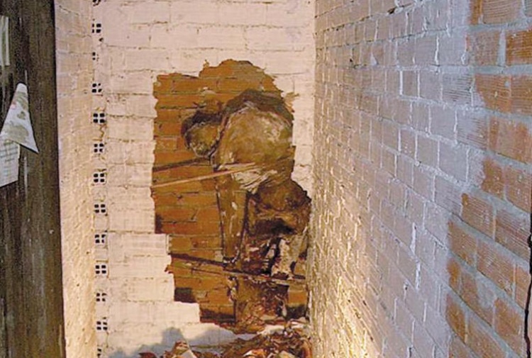 Detajet mbi shqiptarin e murosur/ “E mbytëm me fije najloni dhe e mbajtëm të fshehur në apartament”