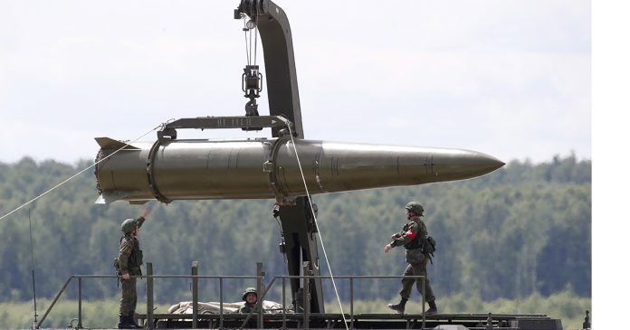 SHBA tregon “muskujt”: Test raketash për të sfiduar Rusinë