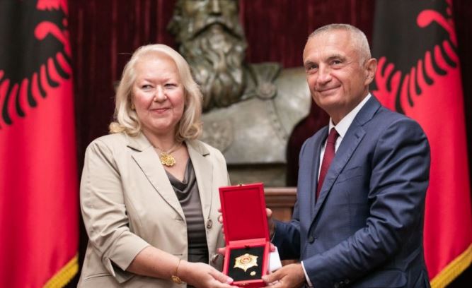 Meta vlerëson ambasadoren e Greqisë: Shqiptarë e grekë jetojnë krah për krah njëri-tjetrit