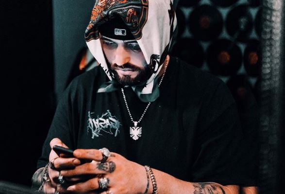 E spiunuan kushërinjtë, reperi shqiptar sherr me prindërit