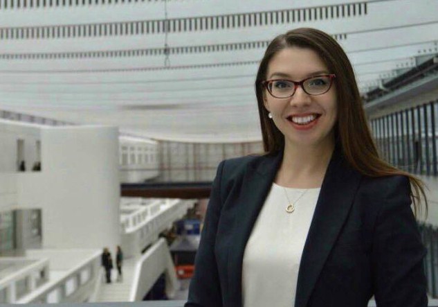 Ministria e Majkos i publikoi foton, revoltohet mjekja shqiptare: U largova prej politikave tuaja të këqija