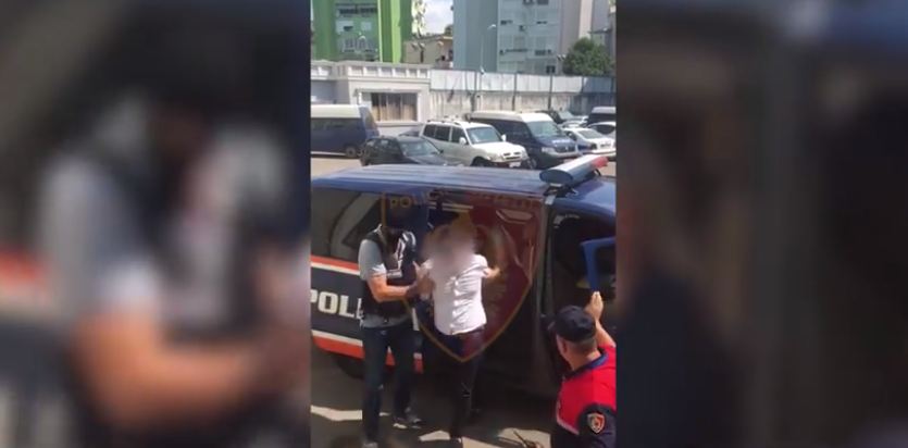 Shpëtohet tiranasi i marrë peng për 10 mijë euro në Greqi, 5 në pranga, mes tyre një femër