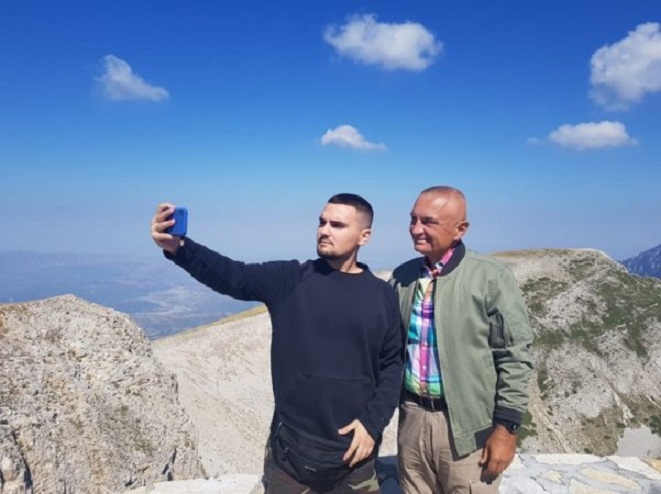 Festa e Abaz Aliut, Meta mesazh nga mali i Tomorrit