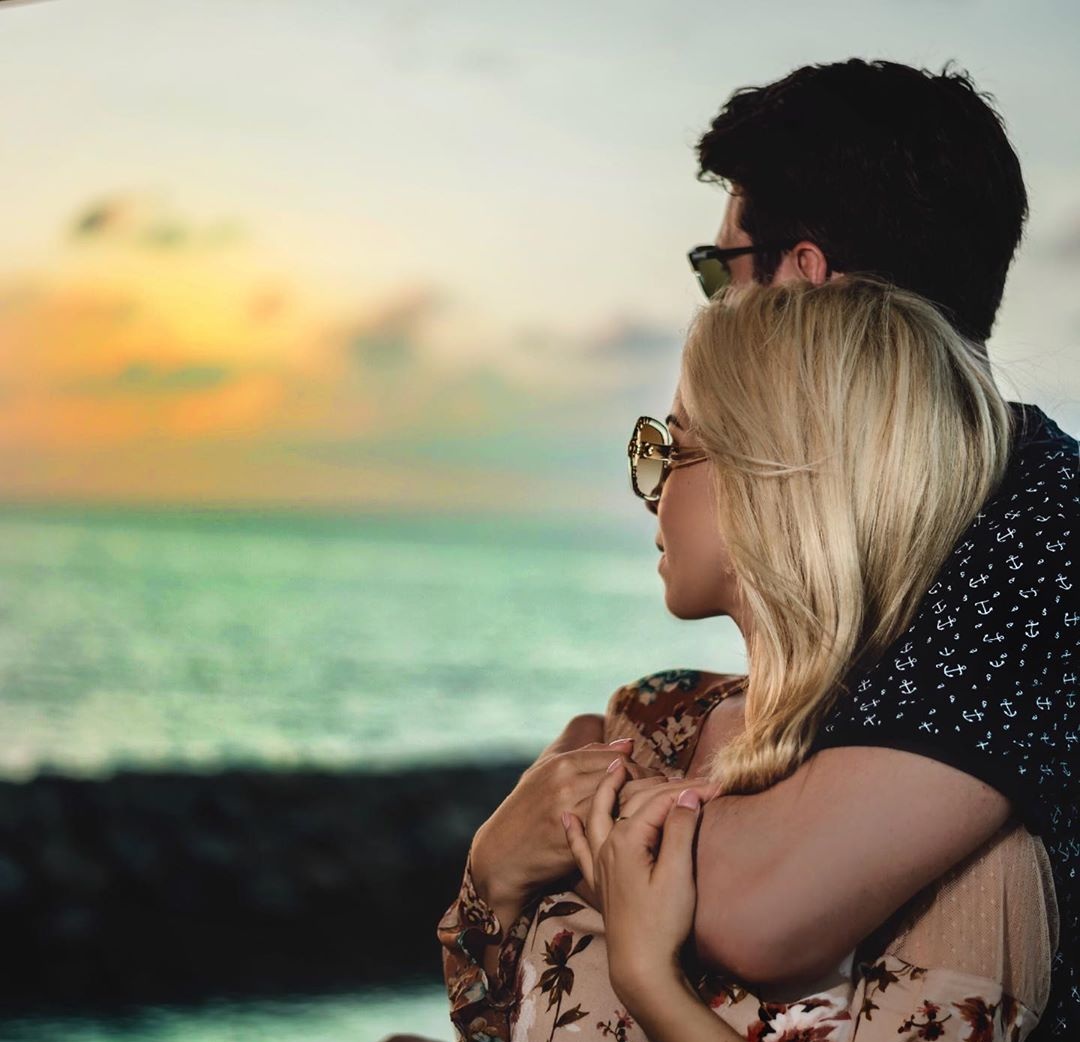 Në muajin e pestë të shtatzënisë, Miriam Cani ndan me ndjekësit disa foto