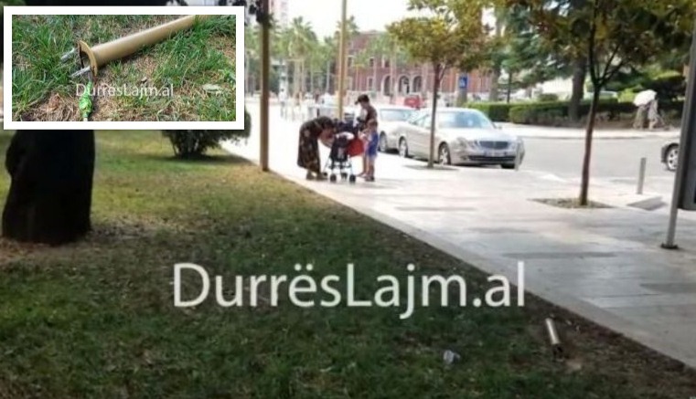 Shkulen ndriçuesit te lulishtja në qendër të Durrësit, rrezik për fëmijët (VIDEO)