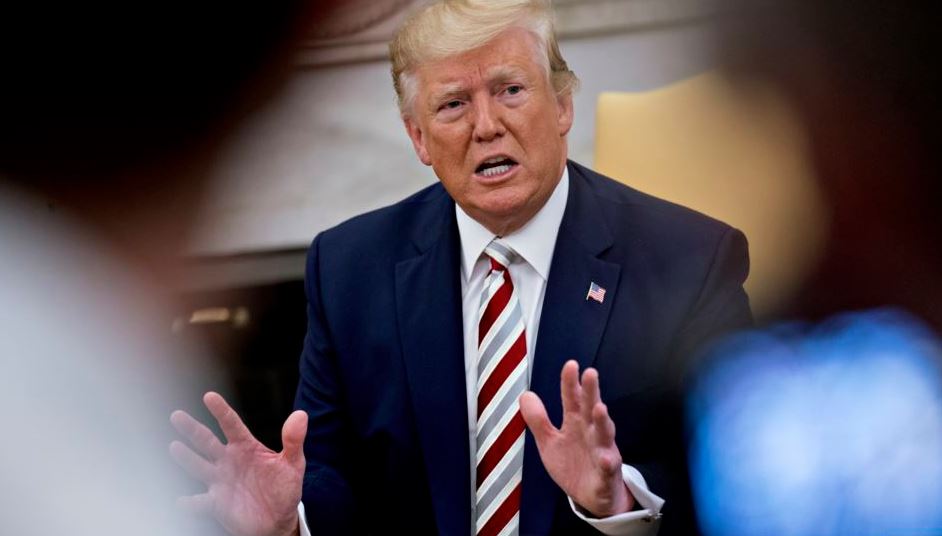 Trump porosit kompanitë amerikane të largohen nga Kina