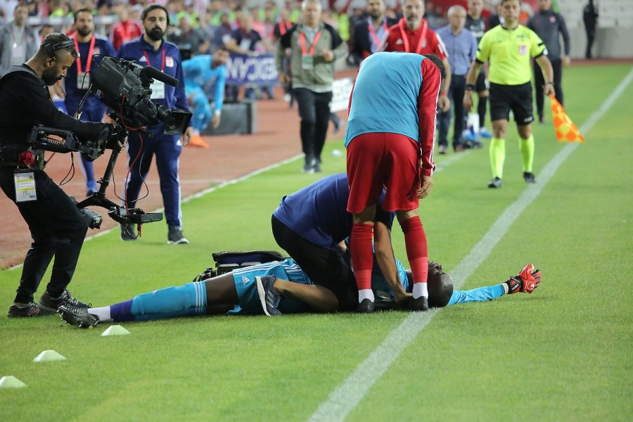 Panik në Turqi, përplasja e frikshme e portierit