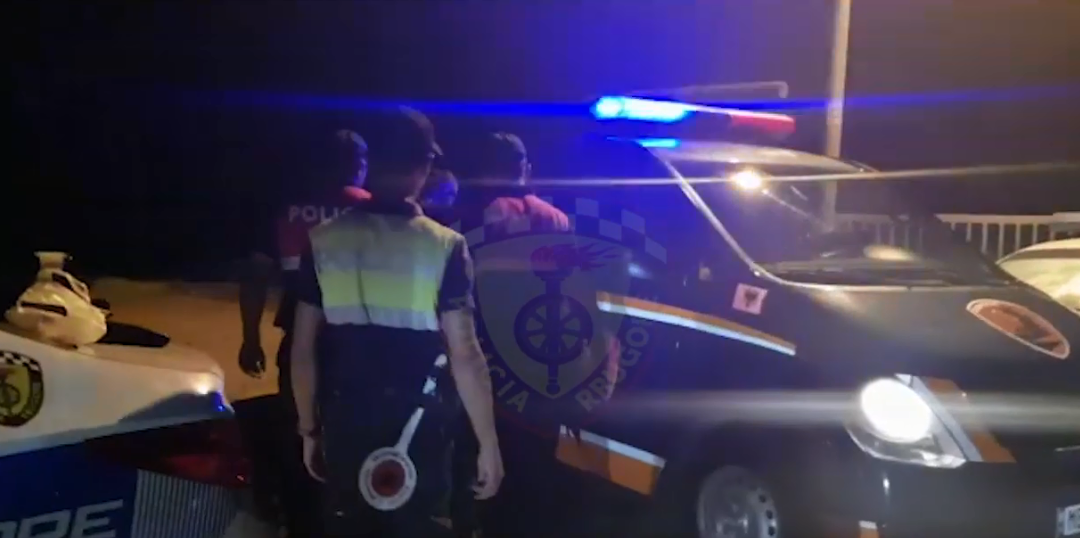 1021 gjoba e 9 të arrestuar, Policia e Durrësit shton kontrollet në rrugë (VIDEO)