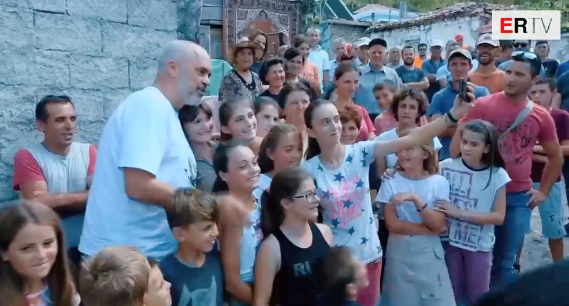 Rama në Floq: Objektiv që dimri të mos gjejë asnjë familje në tenda!