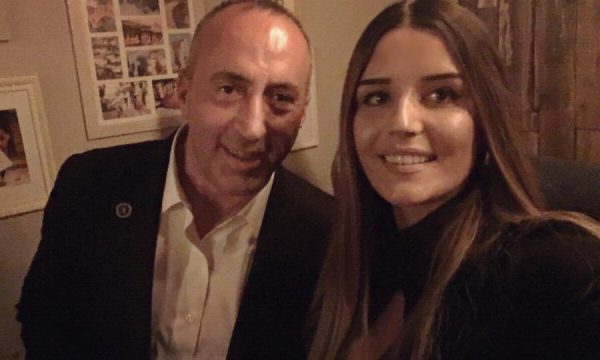 E vrau burri me 15 plumba, nëna e këshilltares së Haradinajt ishte kthyer për pushime