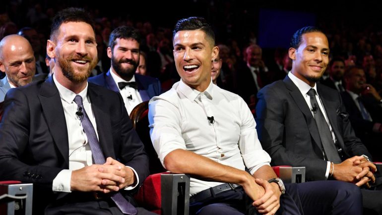 VIDEO/ Batuta pa fund dhe show, CR7 ngacmon Messi-n: S’kemi ngrënë ende darkë