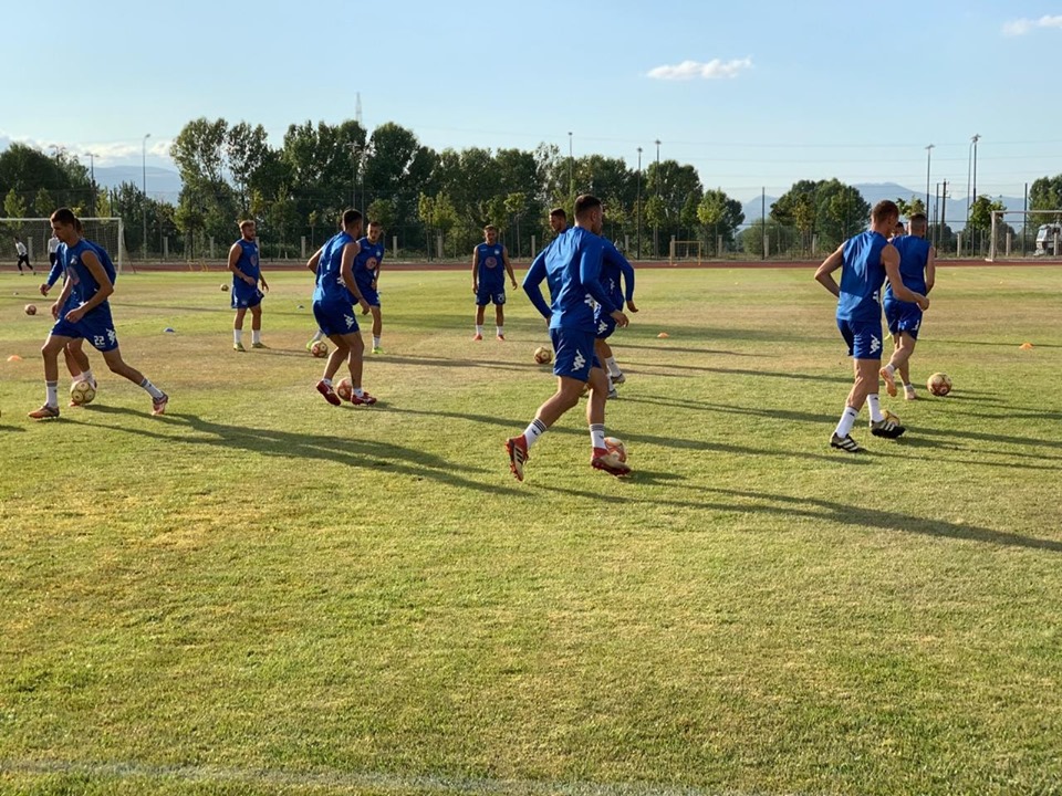 Teuta lë Korçën, por Shkëmbi e bën dhe një stërvitje para udhëtimit