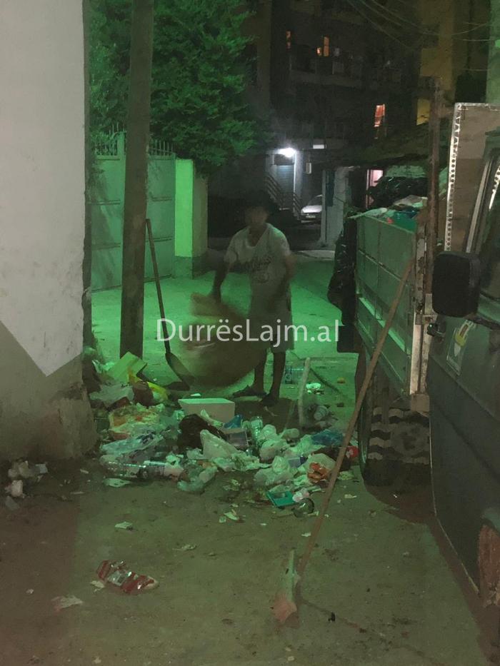Mbeturinat tek lagjja nr.3, kryebashkiakja Valbona Sako ndërhyn urgjentisht dhe zgjidh problemin (FOTO)