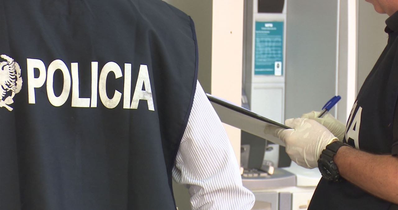 Grabitet bankomati në Kavajë