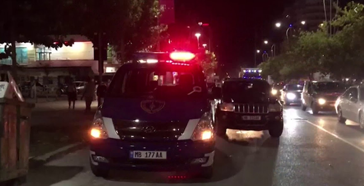 Të shtëna me armë zjarri, një i plagosur