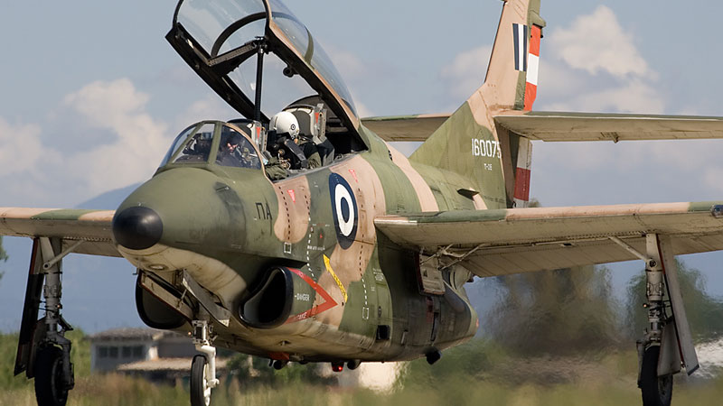 Të dielën mbërrin avioni ushtarak grek, me ndihma pas tërmetit