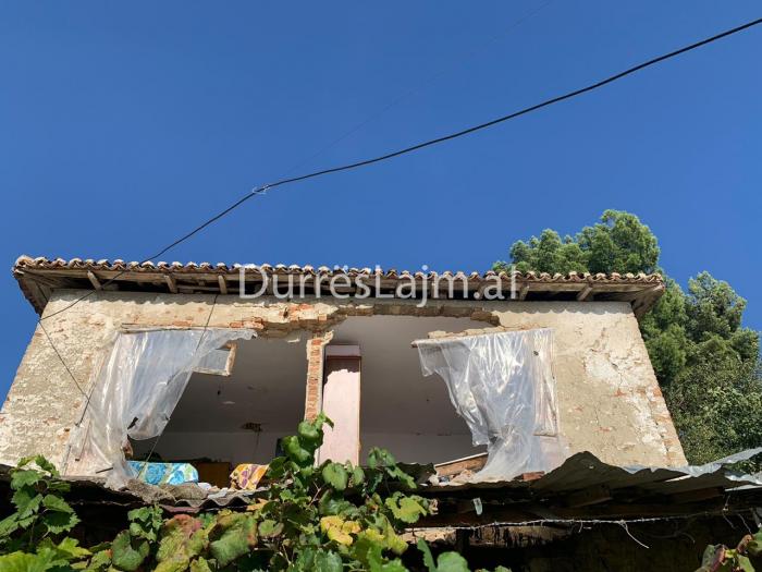 Situatë e rëndë në Shijak/ Ja në ç’gjendje janë shtëpitë e dëmtuara nga tërmeti (FOTO)