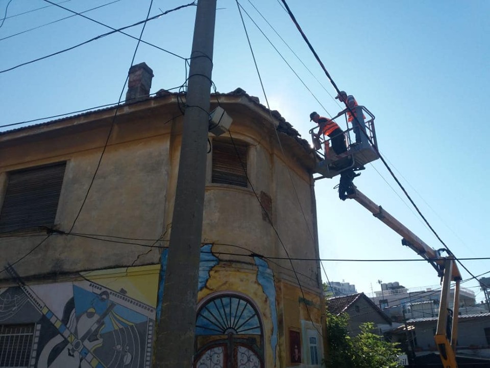 Dëmet që la pas tërmeti në Durrës, ndërhyrje në godinat e vjetra (FOTO)
