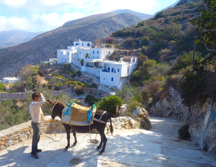 500 euro në muaj atyre që shpërngulen në ishullin grek (FOTO)