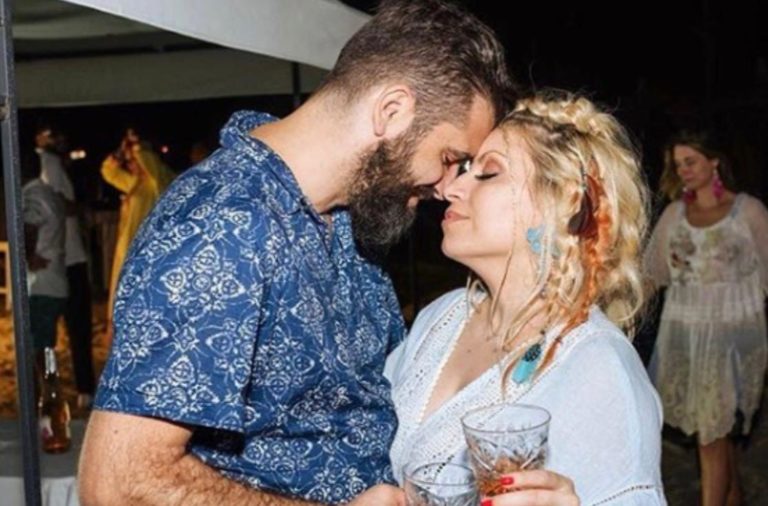 “Martohu se ka letra italiane”, këngëtarja tregon si i rezistoi martesës 10 vite