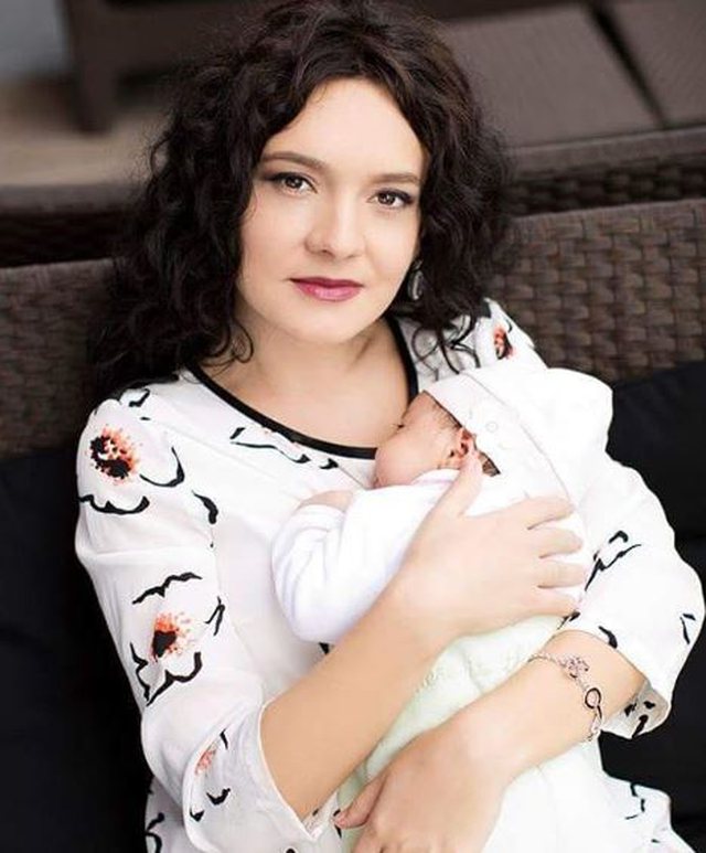 Elisa Spiropali sërish në pritje të ëmbël, tregon kur vjen në jetë fëmija i dytë