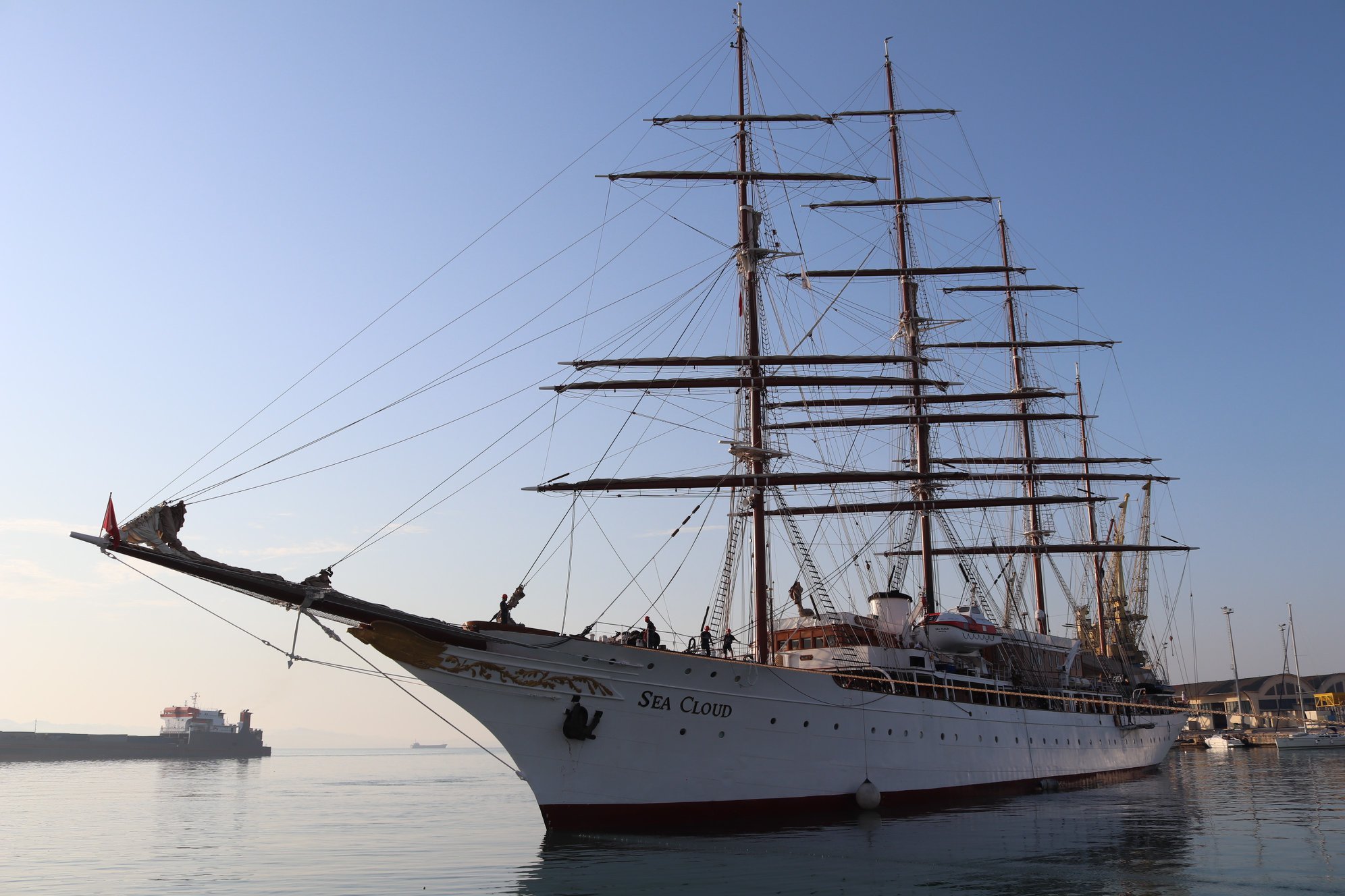 &#8220;Sea Cloud&#8221; rikthehet për herë të katërt në Durrës (FOTO)