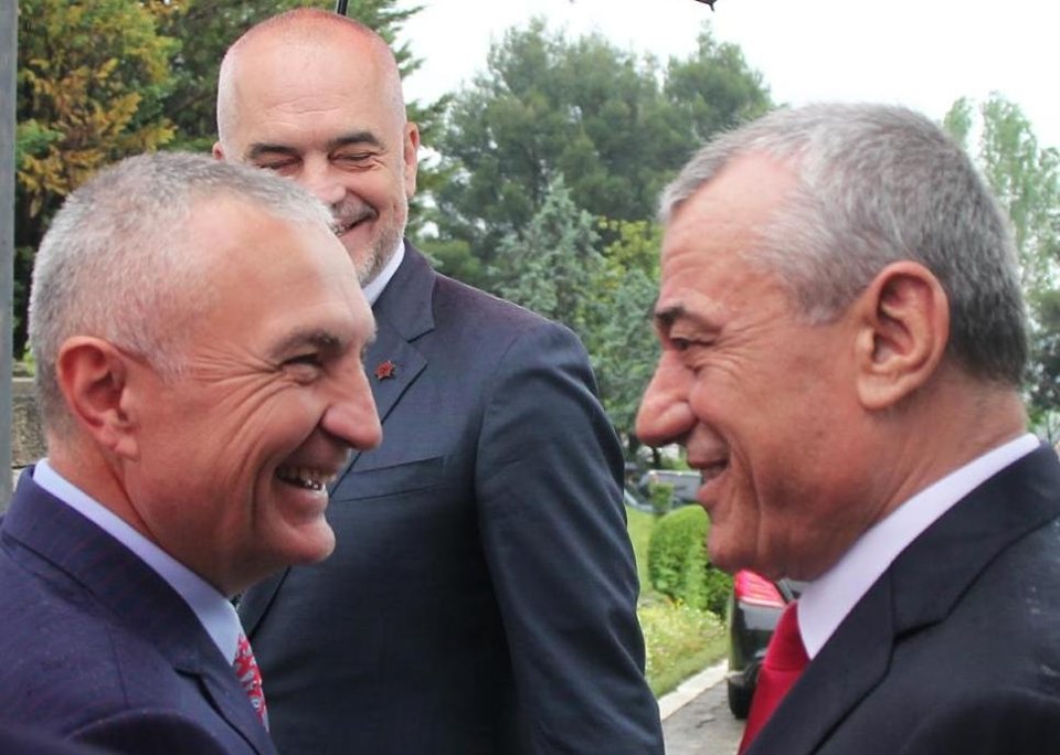 Meta publikon foton domethënëse, tregon për çfarë ranë dakord me Ruçin