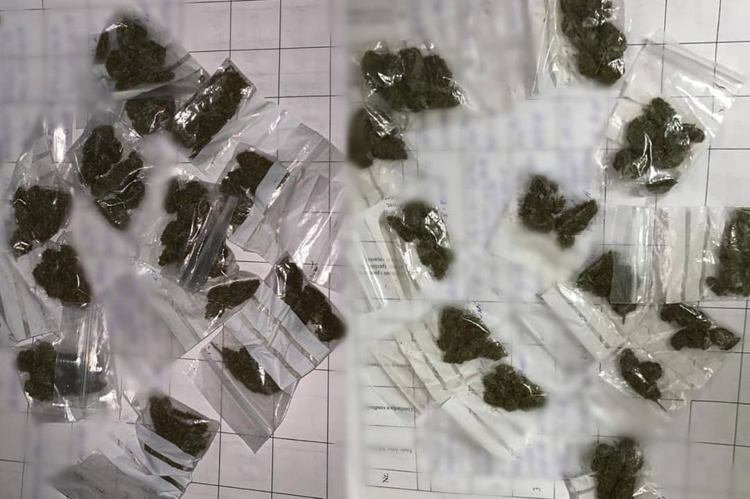 Shpërndante drogë në zonën e Bllokut, kapet 19-vjeçari pas denoncimit të qytetarëve