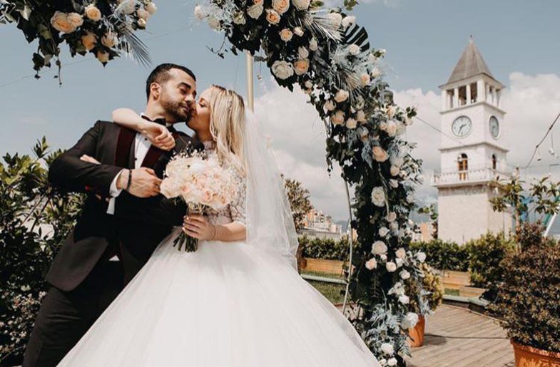 Pak para lindjes së fëmijës, Gaz Paja zbulon pa dashje gjininë