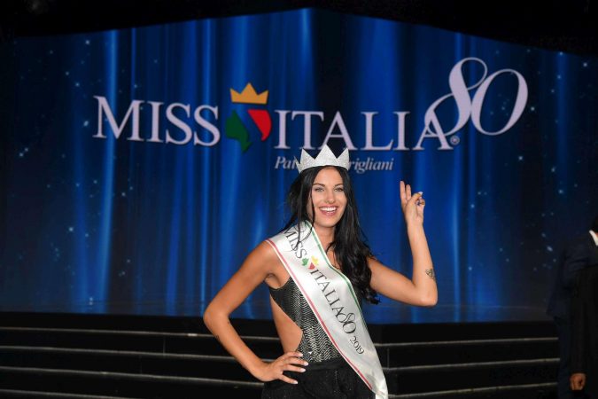 FOTO/ 20-vjeçarja shpallet “Miss Italia 2019”