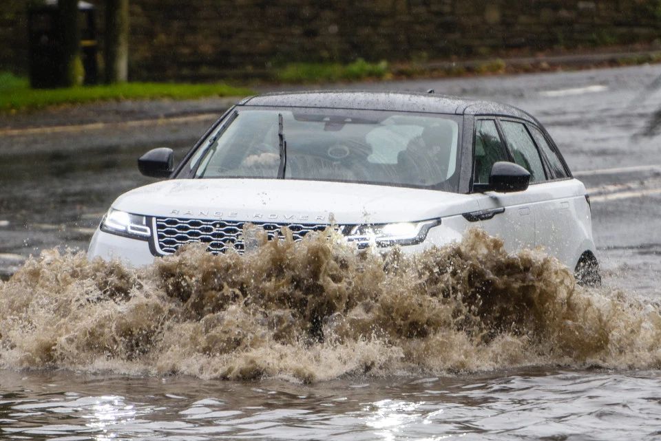 Frikë nga uragani “Lorenco”, më i fuqishmi që i është afruar ndonjëherë Europës