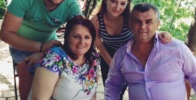 Detajet nga krimi i 2-fishtë/ Kur u kthyen nga shëtitja, burri goditi 15 herë me thikë gruan