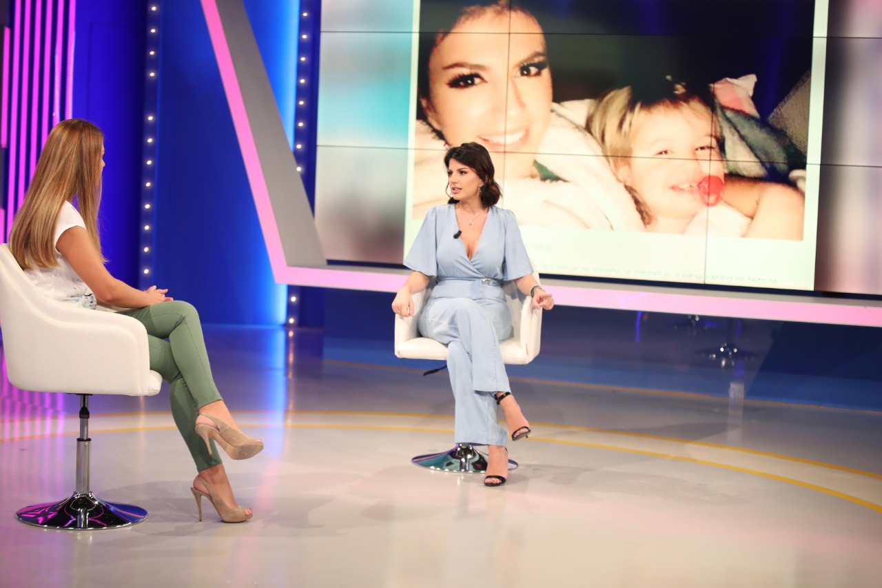 Rudina Dembacaj: 4 vite shkollë i kam bërë me çekiç në çantë!