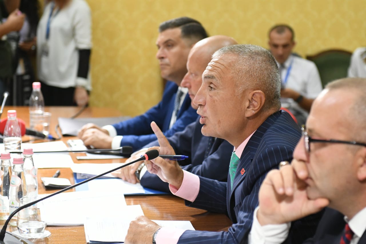 Meta shpjegon, pse nuk ju përgjigj pyetjes për zgjedhjet