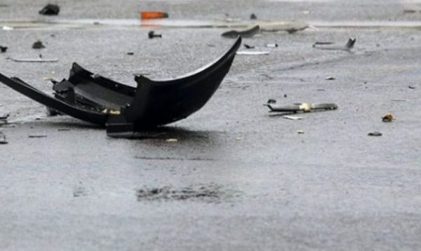 Makina përplas kalimtaren në Tiranë, policia shoqëron shoferen