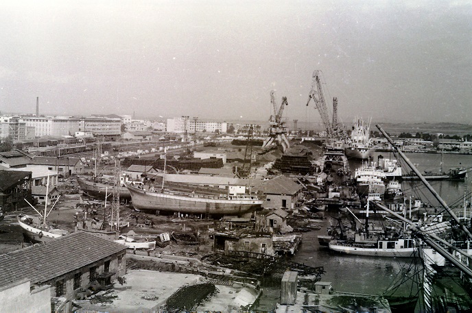 Porti i Durrësit në fotot e viteve 1960 – 1970