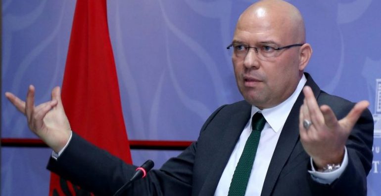 Vendimi ndaj Tahirit, Manjani: Nëse arrestohet qytetari, nuk ka pse jo zyrtari