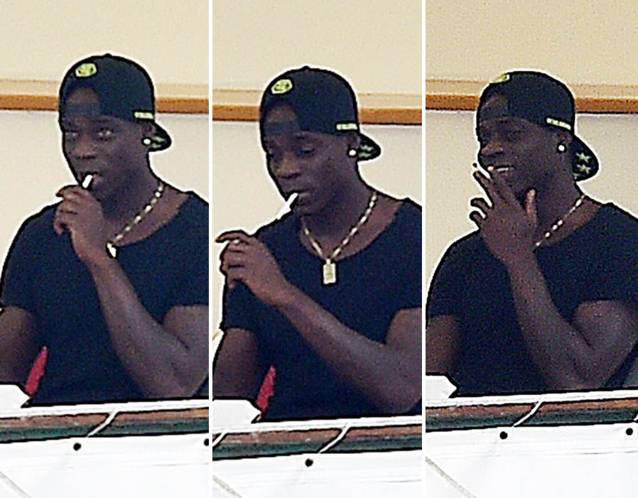 Baloteli i pandreqshëm, kapet duke tymosur në dhomat e zhveshjes