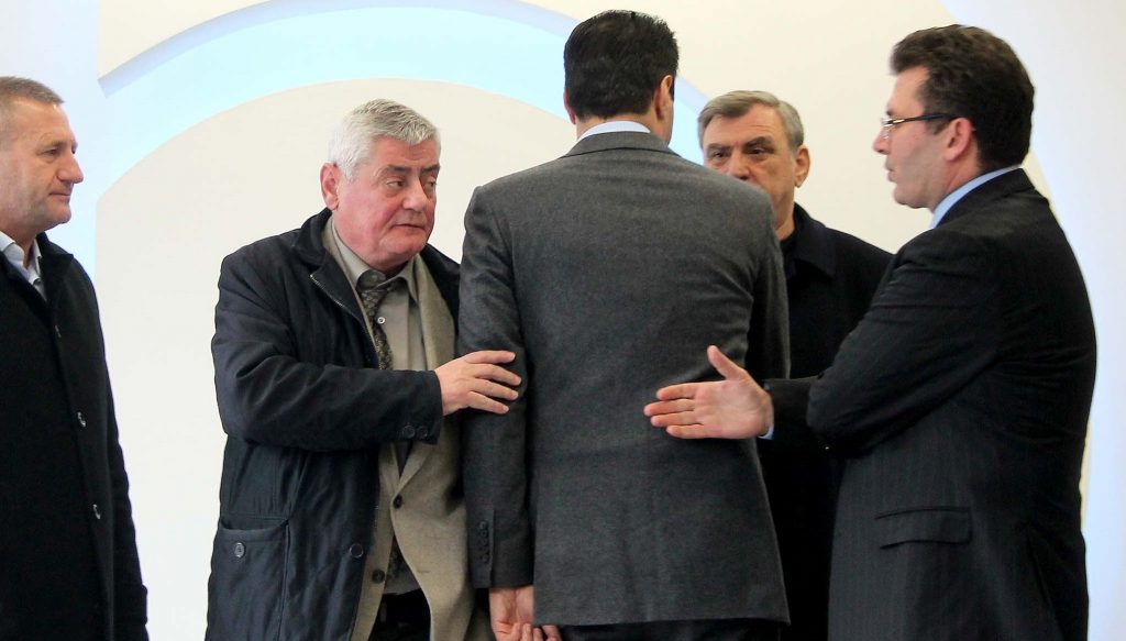 Basha mbledh aleatët, në zyrë i shkon edhe ambasadori Borchardt