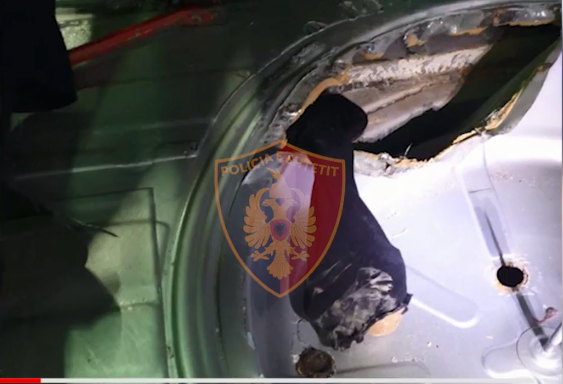 U kap me 11 kg heroinë në portin e Durrësit, kush është i arrestuari (EMRI)