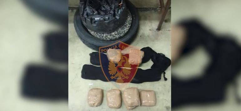Sekuestrohen 11 kg heroinë në Durrës, një i arrestuar (VIDEO)