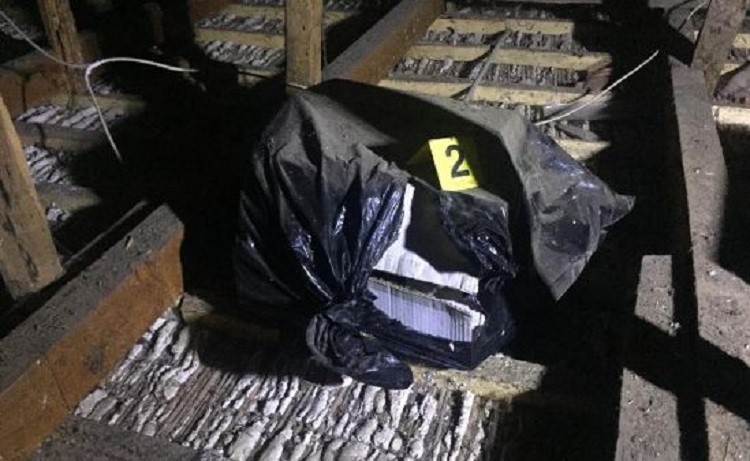 Drogë të fshehur në çatinë e shtëpisë, arrestohet 49-vjeçari