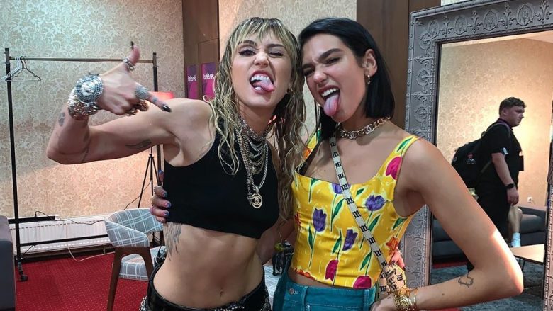 Dua Lipa: Pse performanca e Miley Cyrus ishte kaq e veçantë në Kosovë