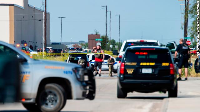 SHBA, një person hap zjarr nga makina, 5 të vdekur e shumë të plagosur