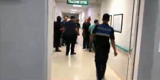 Detaje nga sherri mes dy familjeve, dalin emrat e të plagosurve