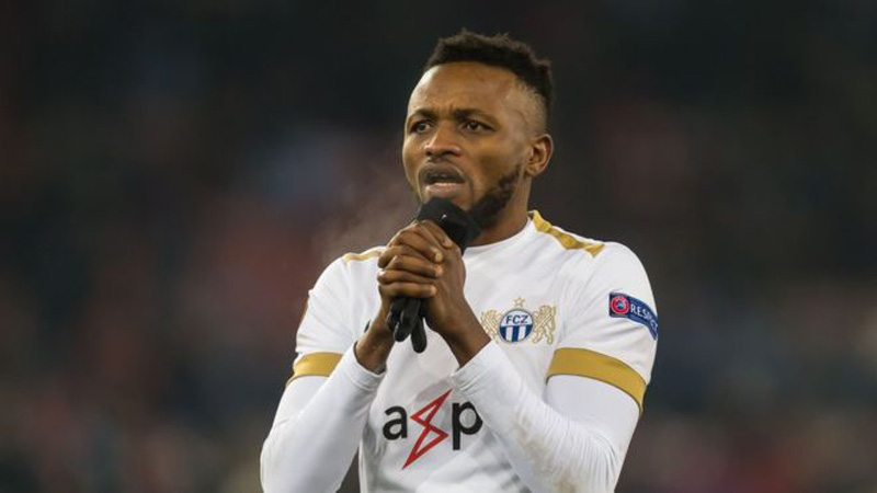 Humbi penalltinë, tifozat i sulmojnë shtëpinë