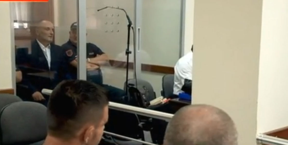 Shtyhet gjyqi për Izet Haxhinë, Prokuroria shpall moskompetencë për gjykimin e çështjes