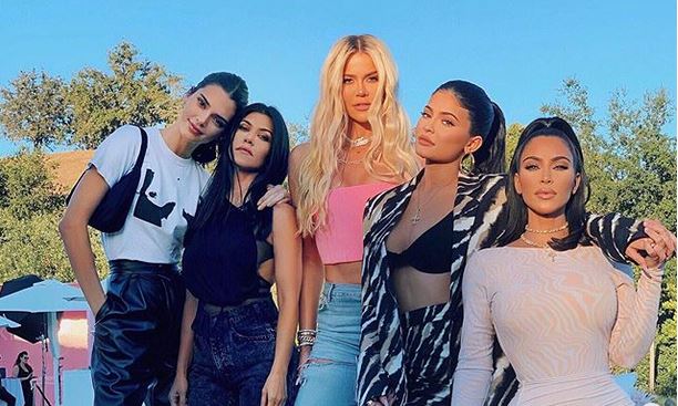 Kush i paguan pushimet kur je motra e miliarderes më të vogël në botë?