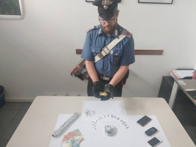 E kishte fshehur në vezën Kinder, shqiptari kapet me kokainë në Itali